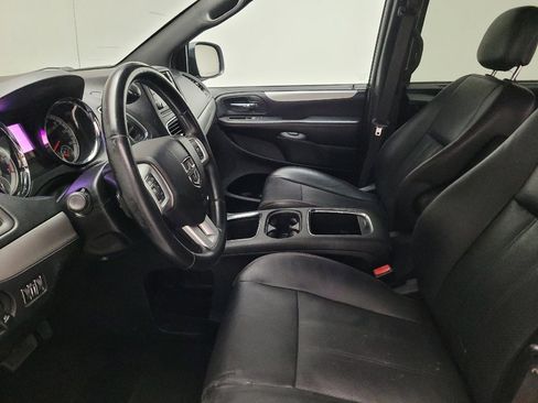 Used 2017 Dodge Grand Caravan GT FWD image 17