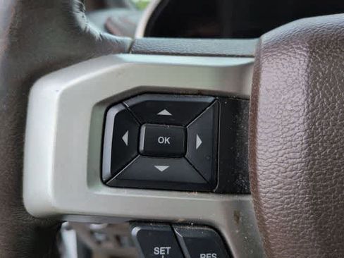 Used 2019 Ford F150 King Ranch w/ Equipment Group 601A Luxury AWD/4WD image 25