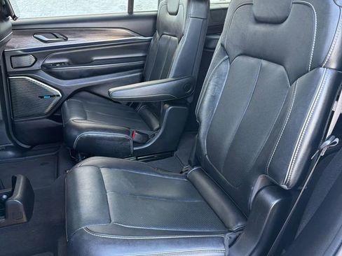 Certified 2023 Jeep Grand Cherokee L Overland w/ Rear Seat Video Group I AWD/4WD image 24