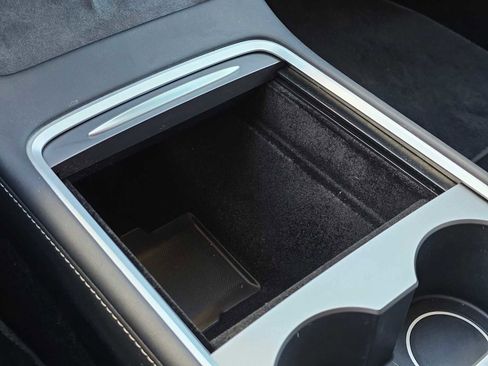 Used 2022 Tesla Model 3 Long Range image 33