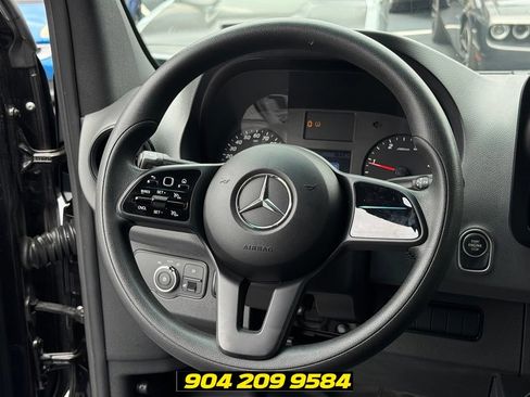 Used 2019 Mercedes-Benz Sprinter 2500 image 14