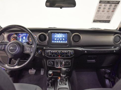 Used 2020 Jeep Wrangler Sport image 4