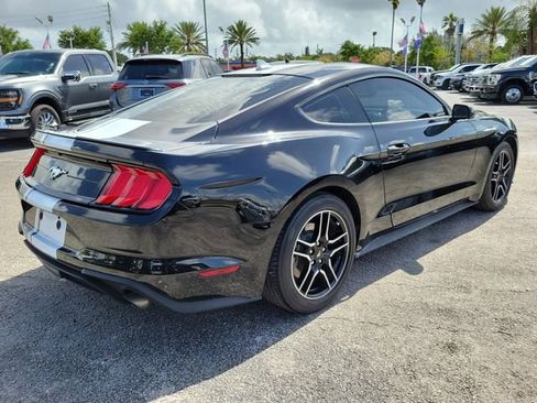 Used 2022 Ford Mustang Premium image 2