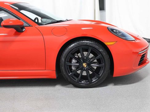 Used 2018 Porsche 718 Cayman RWD image 10