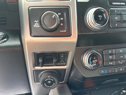 Used 2020 Ford F250 Platinum w/ FX4 Off-Road Package image 26