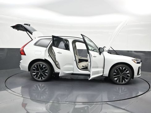 New 2026 Volvo XC60 B5 Ultra AWD/4WD image 30