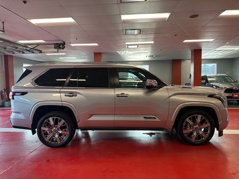 Used 2024 Toyota Sequoia Capstone AWD/4WD image 3