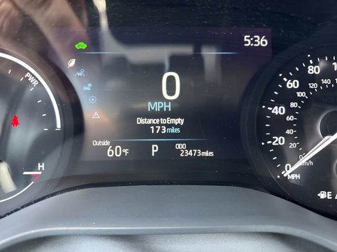 Used 2025 Toyota Sienna LE image 22