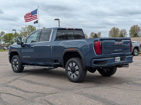 New 2026 GMC Sierra 3500 Denali w/ Denali Reserve Package AWD/4WD image 9
