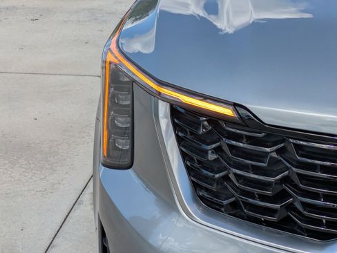 Used 2025 Kia Sorento SX Prestige image 7