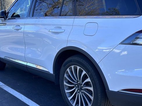 Used 2022 Lincoln Aviator Reserve w/ Elements Package Plus image 9