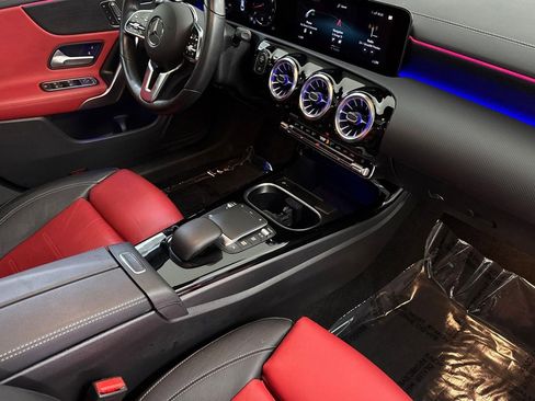 Used 2023 Mercedes-Benz CLA 250 4MATIC image 32