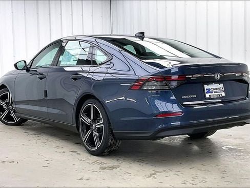 Used 2026 Honda Accord SE image 5