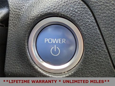 Used 2022 Toyota RAV4 SE image 33