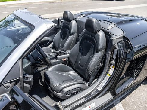 Used 2014 Audi R8 V10 w/ Full Leather Package AWD/4WD image 46