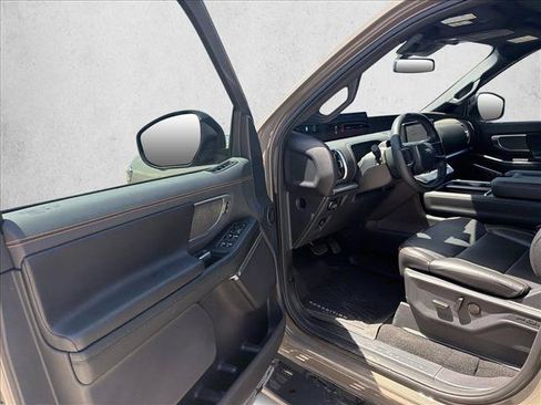 Used 2026 Ford Expedition Tremor AWD/4WD image 9