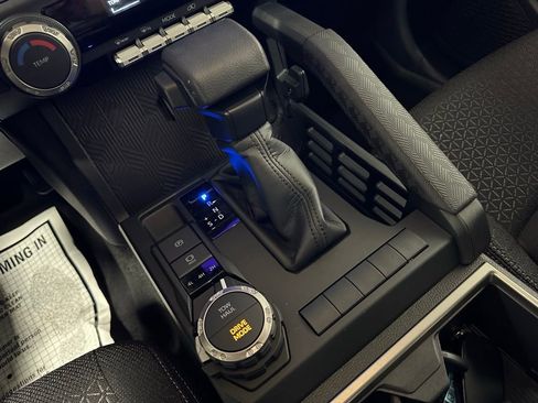 Used 2025 Toyota 4Runner SR5 image 38