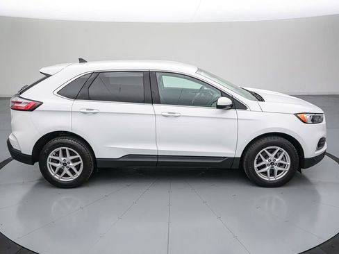 Certified 2024 Ford Edge SEL w/ Convenience Package AWD/4WD image 4