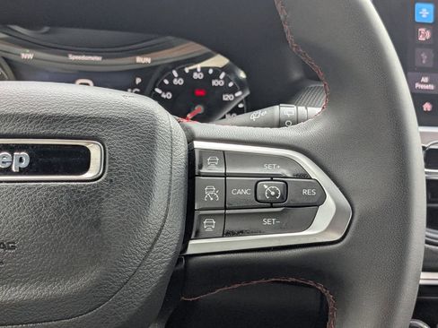 Used 2024 Jeep Compass Trailhawk image 25