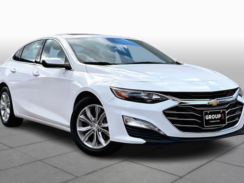 Used 2024 Chevrolet Malibu LT image 2