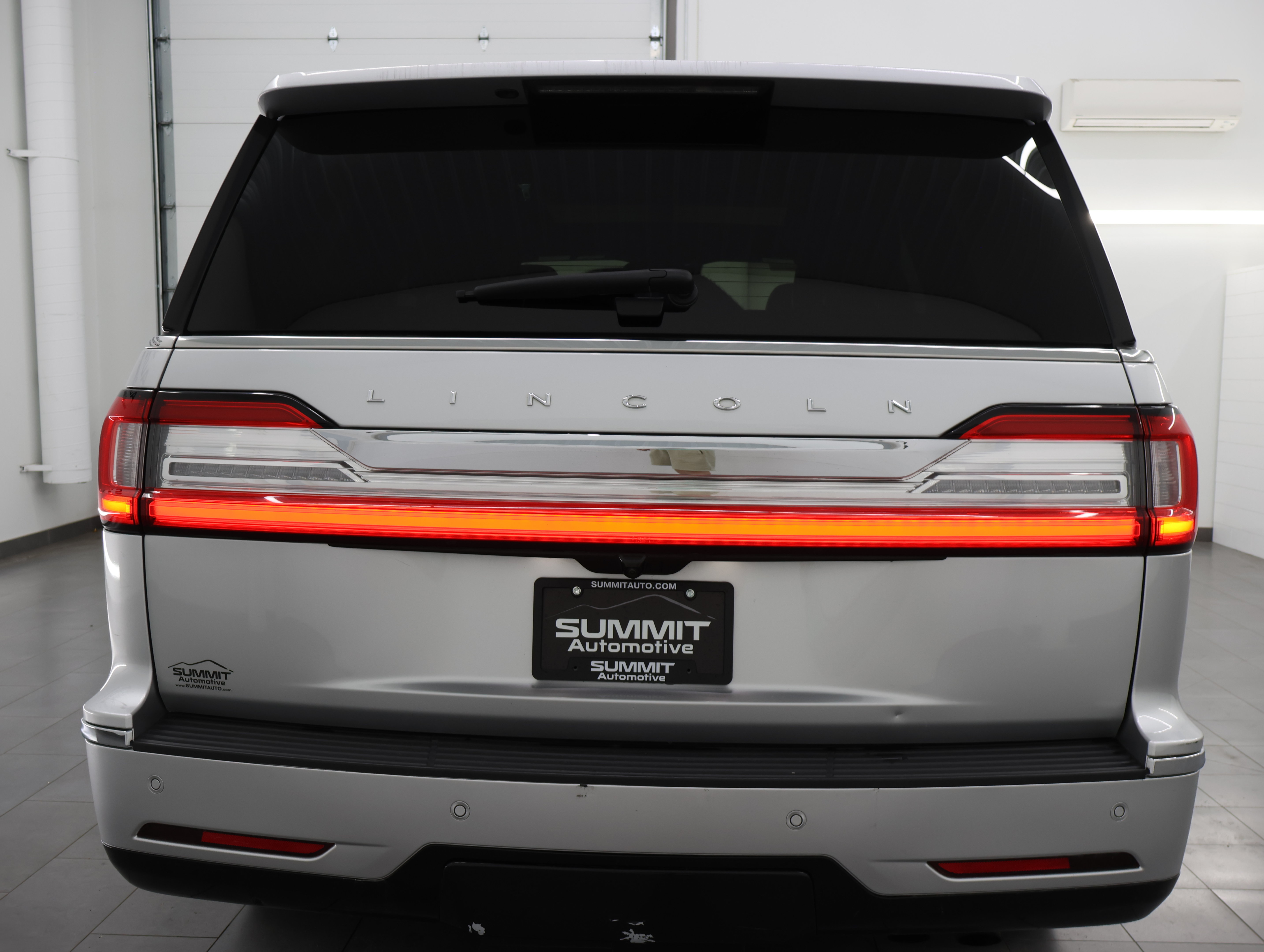Used 2019 Lincoln Navigator Reserve w/ Cargo Package AWD/4WD image 29