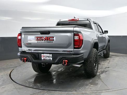 Used 2024 GMC Canyon AT4X w/ AT4X AEV Edition image 9
