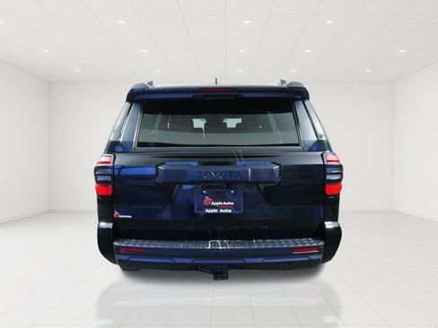 Used 2025 Toyota 4Runner SR5 AWD/4WD image 6