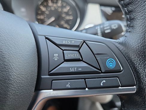 Used 2022 Nissan Rogue Sport SL image 18