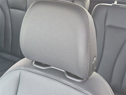 Used 2023 Audi Q7 3.0T Prestige image 15