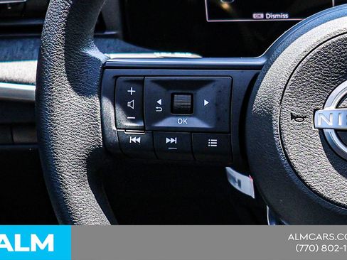Used 2025 Nissan Kicks SV w/ SV Premium Package FWD image 27