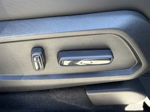 New 2025 Honda Pilot Touring image 23