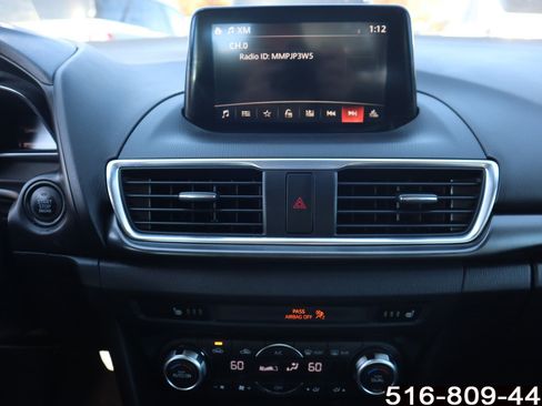 Used 2018 MAZDA MAZDA3 Grand Touring image 21