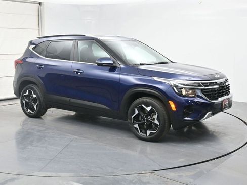 Used 2024 Kia Seltos EX AWD/4WD image 25
