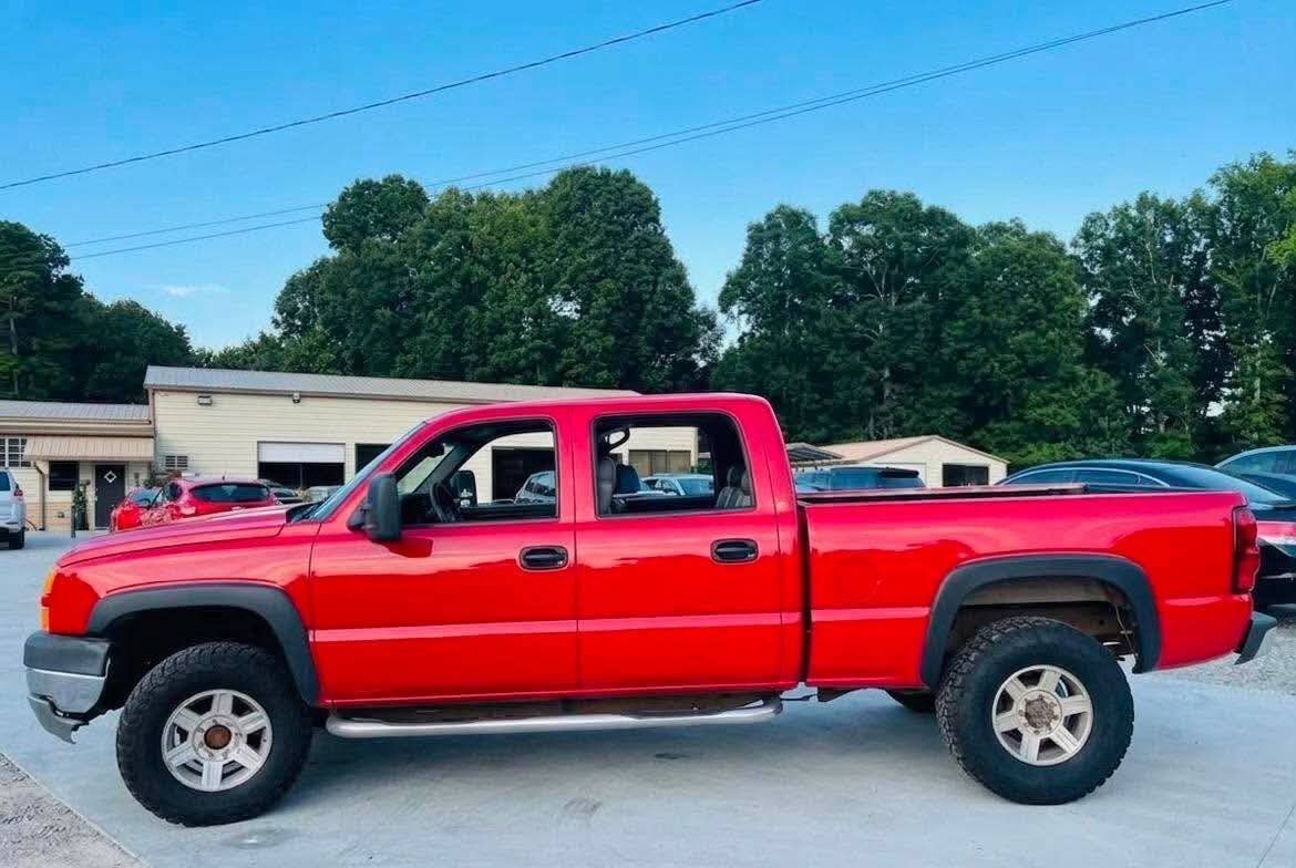Used 2006 Chevrolet Silverado 2500 W/T AWD/4WD image 4