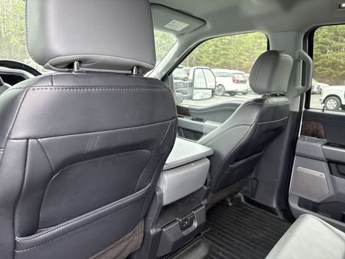 Used 2021 Ford F150 Lariat w/ Equipment Group 501A Mid image 19