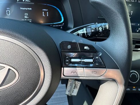 New 2026 Hyundai Elantra SE image 15