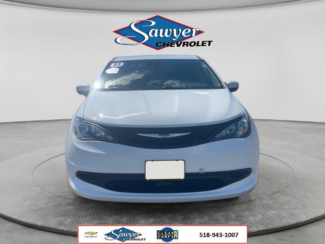 Used 2023 Chrysler Voyager LX FWD image 8