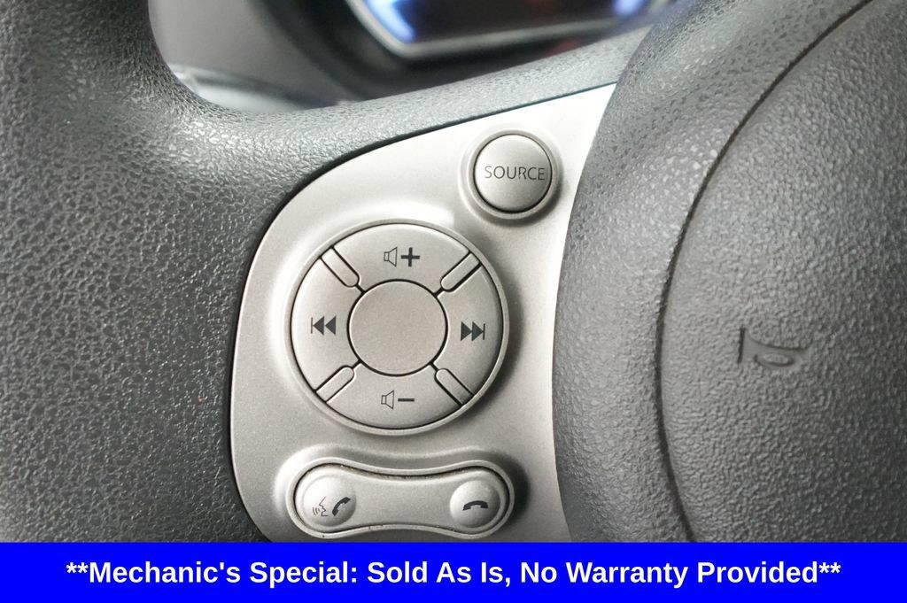 Used 2013 Nissan Versa SV w/ Convenience Pkg FWD image 28
