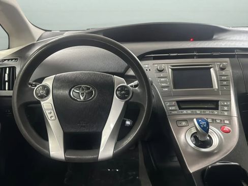 Used 2014 Toyota Prius Two FWD image 10