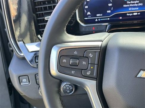 Used 2025 Chevrolet Silverado 2500 LTZ w/ LTZ Convenience Package image 29