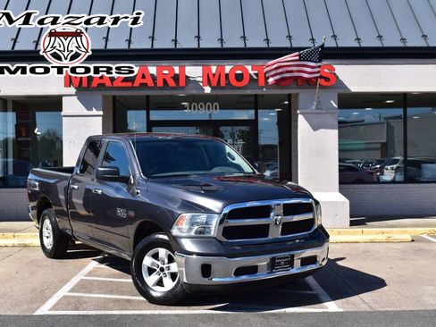 Used 2017 RAM 1500 Classic SLT image 1