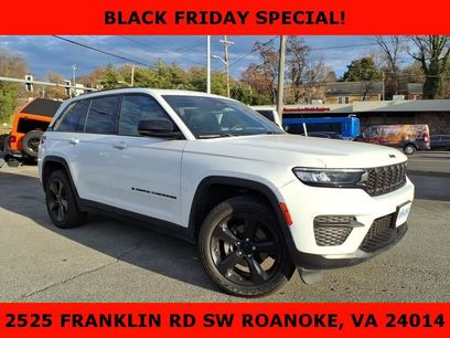 Used 2023 Jeep Grand Cherokee Altitude