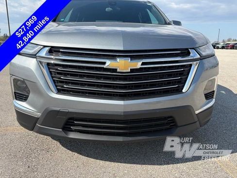 Used 2023 Chevrolet Traverse LT image 10