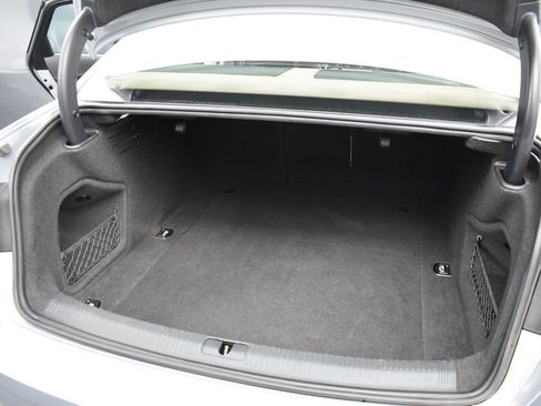 Used 2017 Audi A4 2.0T Premium image 27