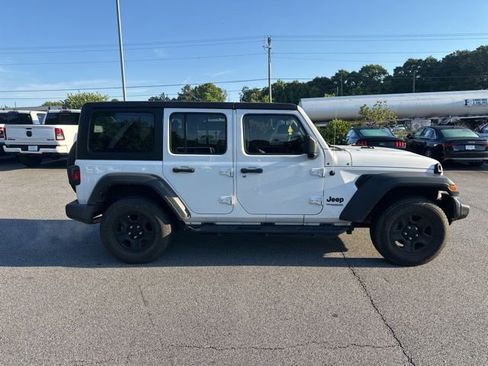 Used 2022 Jeep Wrangler Unlimited Sport AWD/4WD image 2