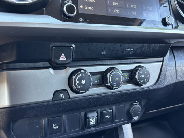 Used 2020 Toyota Tacoma SR5 RWD image 24