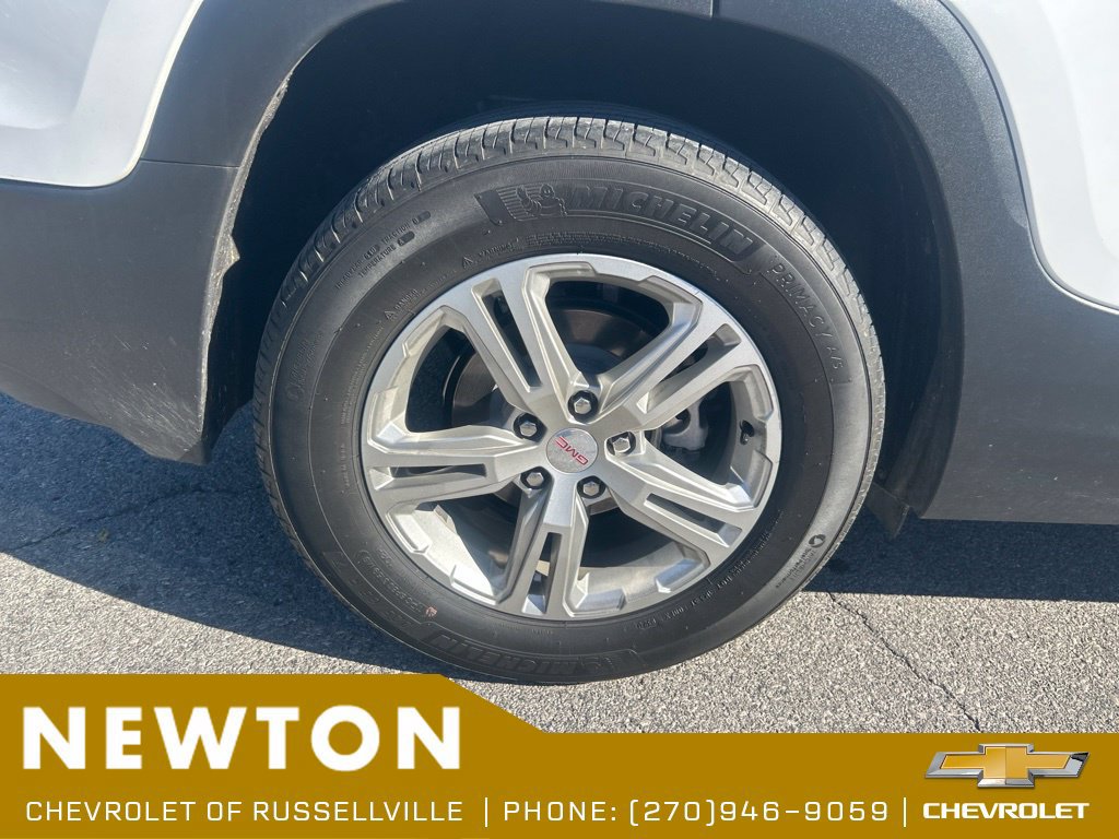 Used 2024 GMC Terrain SLE FWD image 17