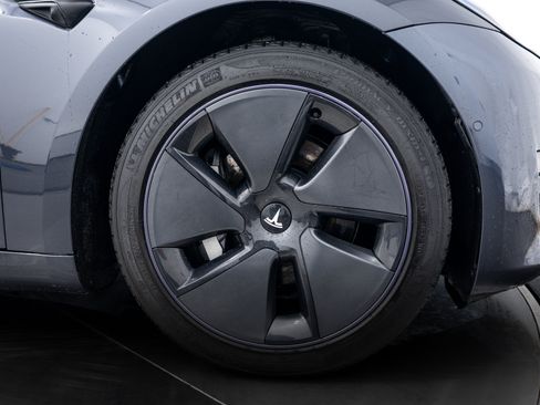 Used 2021 Tesla Model 3 Long Range image 11