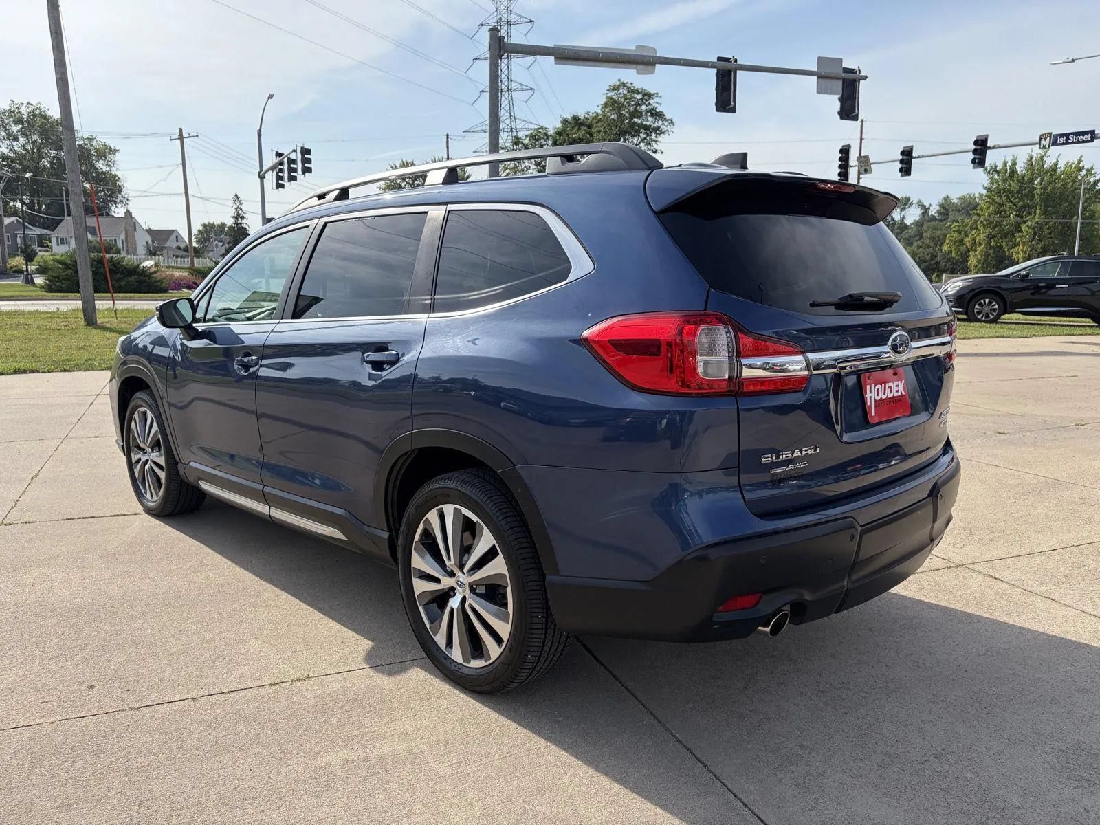Used 2021 Subaru Ascent Limited AWD/4WD image 6