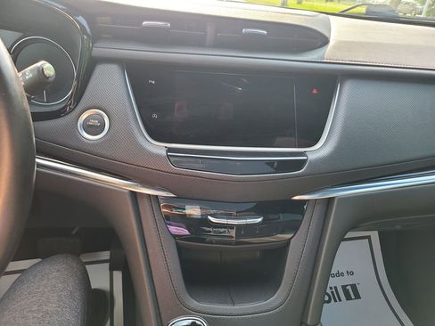 Used 2021 Cadillac XT5 Premium Luxury w/ LPO, Floor Liner Package FWD image 25